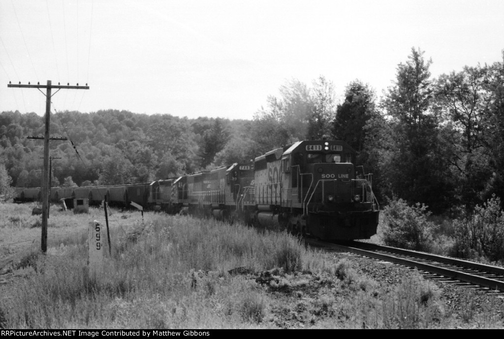 D&H Northbound approaching Tunnel Rd crossing